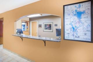 Ramada by Wyndham Spirit Lake/Okoboji - Spirit Lake - 8