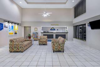 Days Inn by Wyndham Spartanburg Waccamaw - Southern Shops - 3