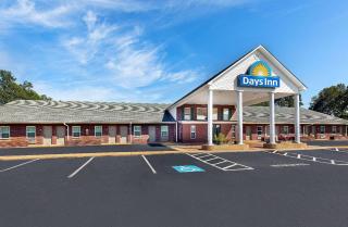 Days Inn by Wyndham Savannah - Savannah - 9