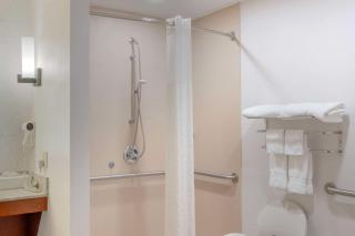 Comfort Suites - Bloomsburg - 1