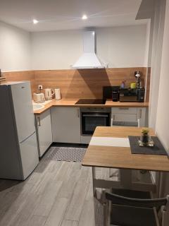 Studio 2prs Tout Equipé Et Neuf - 4