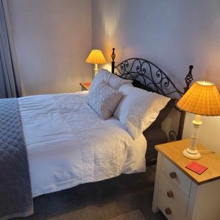 LITTLE HAVEN 1 Bedroom House sought after area - 3
