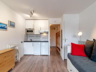 Studio Home Club - Lavachet-11 by Interhome - 1