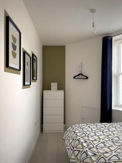 Central 2-bedroom apartment, Montrose - 1