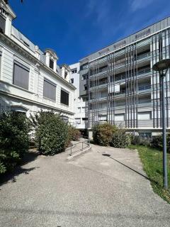 10 min gare Grenoble : duplex - fibre wifi - confort - 7