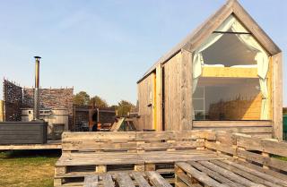 Lushna 5 Petite at Lee Wick Farm Cottages & Glamping - 8