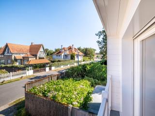Villa by the Sea with Jacuzzi - Koksijde - 2