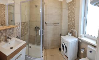 Studio Ultracentral Universitatea - Bucarest - 1
