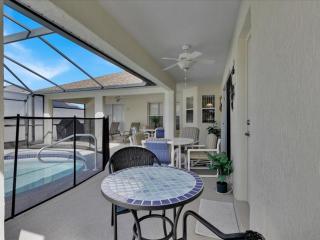 Stunning South Facing Pool Spa Home Near Disney - Davenport - 9