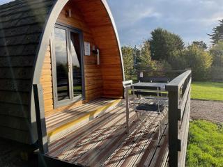MegaPod 3 at Lee Wick Farm Cottages & Glamping - 6