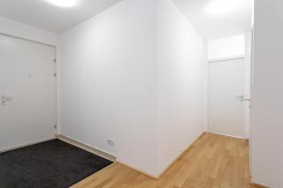 Private room with AC- microwave, personal fridge & metro access - 7 min to center - Wenen - 1