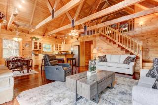 LUX 4BD Lodge w/ Views! Fire Pits + HOT TUB + Pool - Gatlinburg - 2