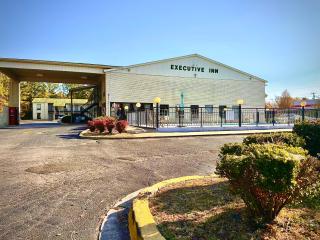 Executive Inn Chester - Chester - 0