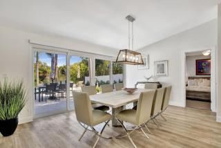 Lakefront Family Fun Home with Private Dock 3BR 2B - 2