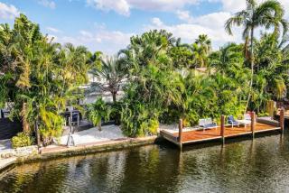 Wilton on the water courtyard and Heated Pool - Fort Lauderdale - 2