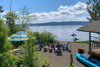 Relax on a Private Beach Shelton Getaway! - Shelton - 0