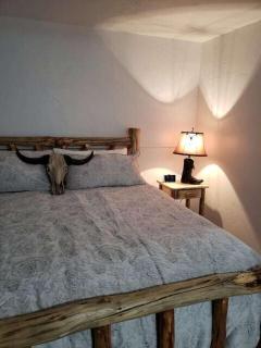 The Gold Mine Hotel - - 7