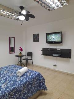 R-8 Amplio apartamento en zona turística. - 2