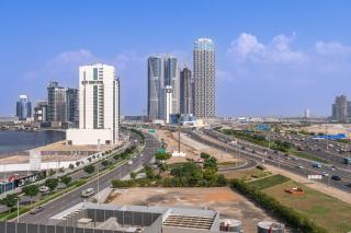 Heaven Crest Vacation Homes Business Bay Canal View - Luxury 2 Bedroom Suite with Free Parking, Wi-Fi, Gym and Pool - Dubai - 7
