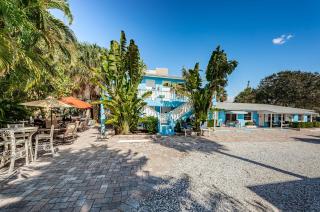 Blue Water Beachside Villa 6 - Clearwater Beach - 0