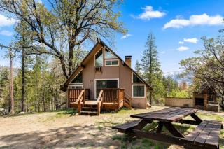 Peaceful North Fork Cabin w/ Fireplace & Wi-Fi! - North Fork - 0