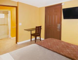 El Patio Inn - Near Universal Studios Hollywood - Los Angeles - 2