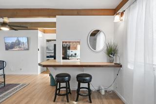 Mission Bay Condo - Steps to Sand, Dining, AC, Parking & Shops! - San Diego - 2