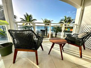 Maho Beach Bright Studio, Ocean View - 0