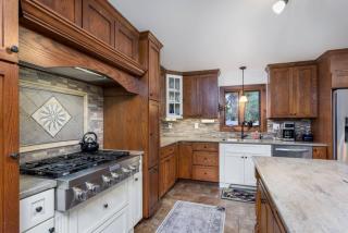 Stays @ Riverside Manor - Dauphin - 7