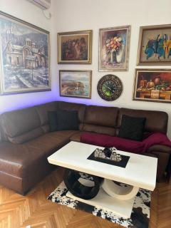 Stylish King Downtown - 2