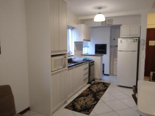 Ótimo Apartamento na Praia dos Ingleses Gaivotas 70m do Mar - Florianópolis - 2