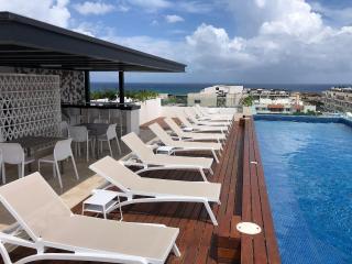 Modern Studio close to the beach, Roof Pool and Fast WiFi - 9