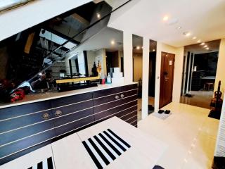 Custom Design Loft With City Views And Rooftop Pool - Makkasan - 2