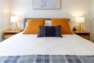 Serenity in the Centre: 2 bed 2 bath - 5