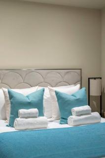 Garden Haven Luxe 1BR 1BA Chigwell Retreat CHCL F1 - 8