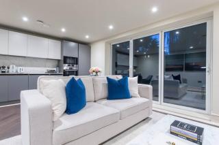 Garden Haven Luxe 1BR 1BA Chigwell Retreat CHCL F1 - 3