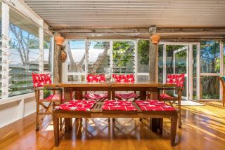 Beachcombers Cottage - beachfront pet retreat - 5