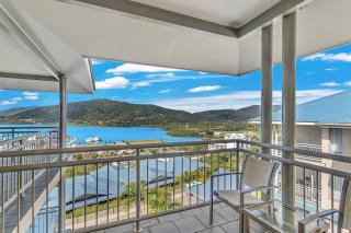 Airlie Beach Ocean Views & Resort Living @ 231 - Airlie Beach - 2