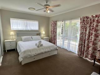 Lazy Daze on Davies - Broadwater - 8