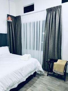 Mayswood Apartments - 4