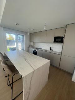 Moderno bajo con jardin - Zizur Mayor - 9