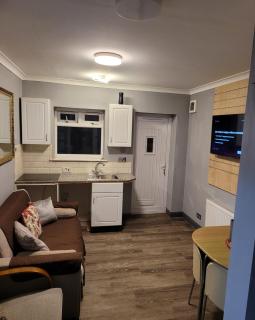 Evergreen 2bedroom-sleeps up to 7,2 bathroom - Hornchurch - 6