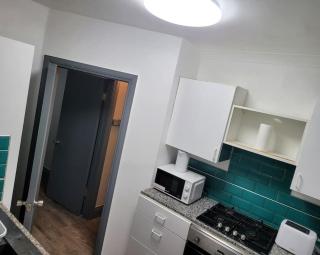 Evergreen 2bedroom-sleeps up to 7,2 bathroom - Hornchurch - 3