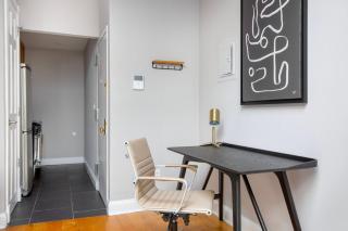 West Village 1br w in-unit wd nr shops NYC-1230 - 7