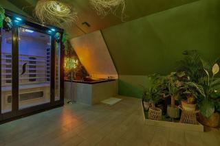 Welcome to Panama Jungle/Jacuzzi - 5