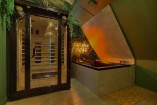 Welcome to Panama Jungle/Jacuzzi - 4