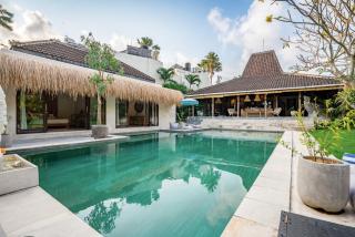 Villa Almar - Unique and Spacious 3BR Villa in Canggu - 2