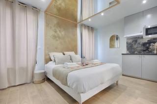Welcome to Dubai / Jacuzzi - Ivry-sur-Seine - 2