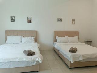 Cozy 4 bedrooms House by Mr Homestay, 3 mins to Kulim Landmark Centre - Kulim - 2
