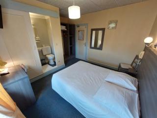 Logis Hotels - Le Saint Clément - Hotel Restaurant - 0